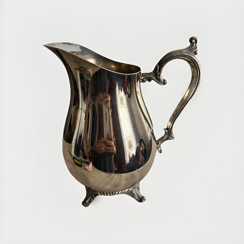 Vintage Wm Rogers 817 Silver Plate Footed Beverage Water Pitcher with Ice Guard